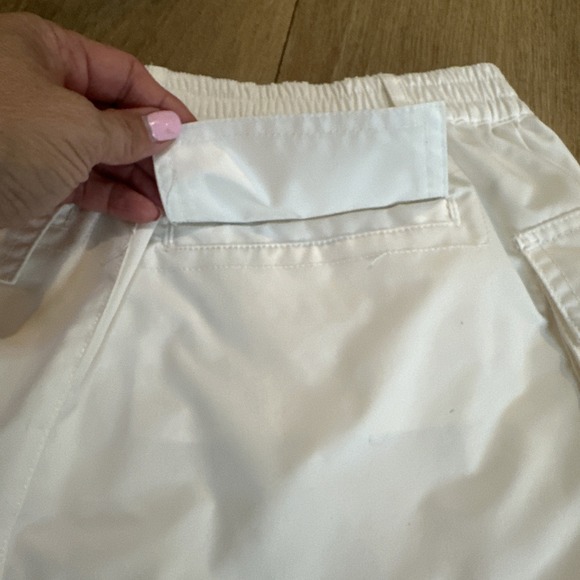 Love Tree Women's‎ White Cargo Shorts Size Large Preowned - Picture 5 of 9